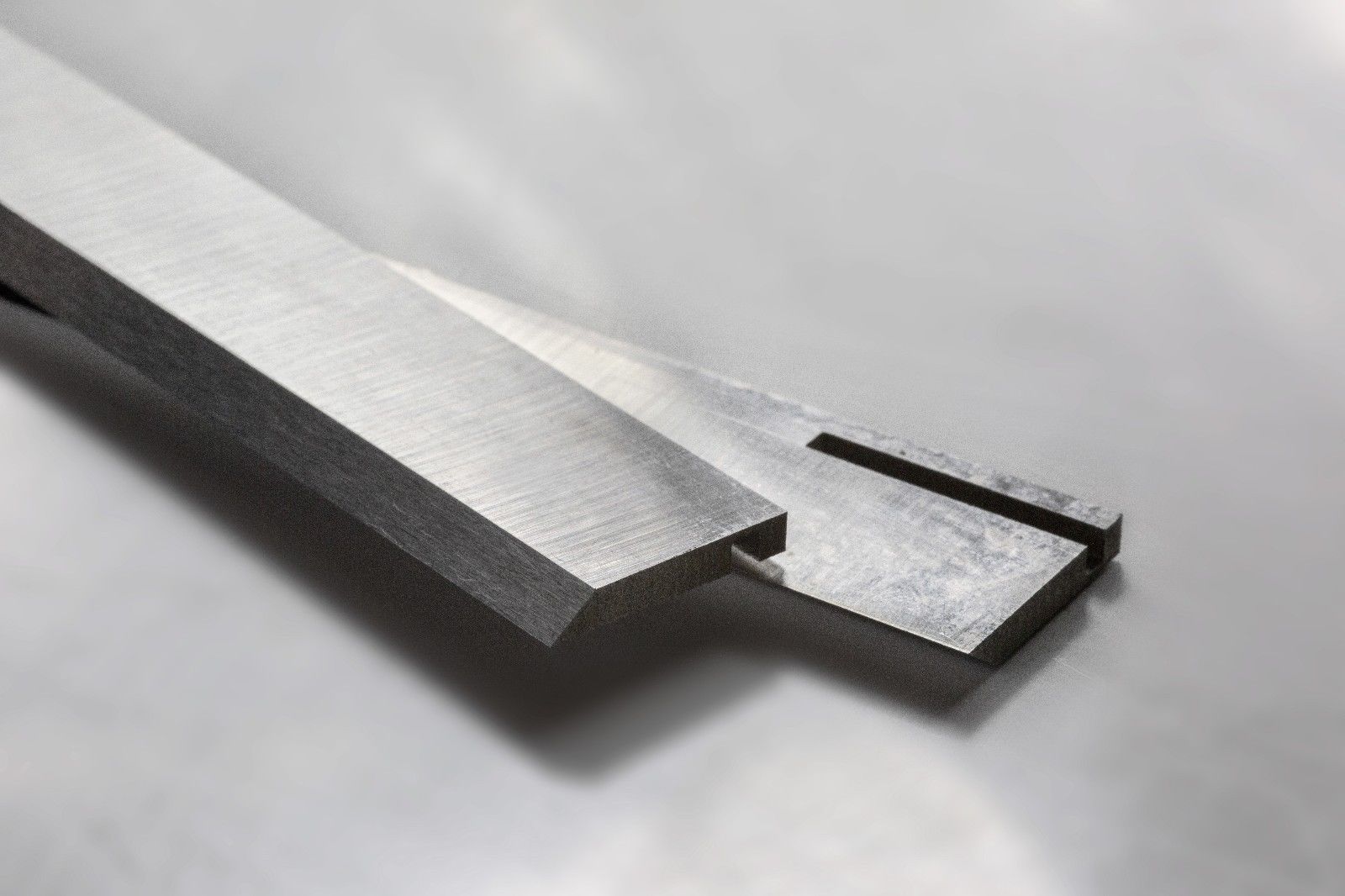 6 Stück Metabo Elektra Beckum Hobelmesser HC 260 E ES M K mit Einstellnut 6 Stück Metabo Elektra Beckum Hobelmesser HC 260 E ES M K mit Einstellnut