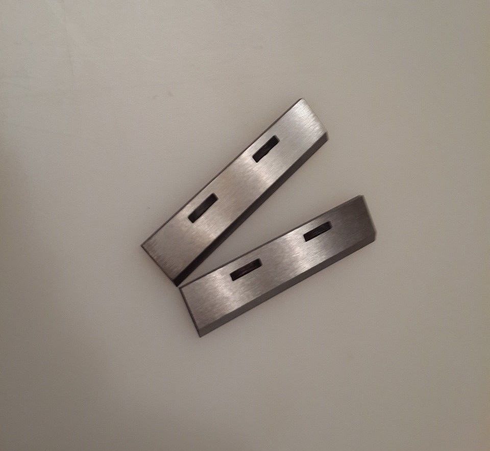 2 Stück Hobelmesser AEG 76x20x3 Typ: HTH75 2 Stück Hobelmesser AEG 76x20x3 Typ: HTH75