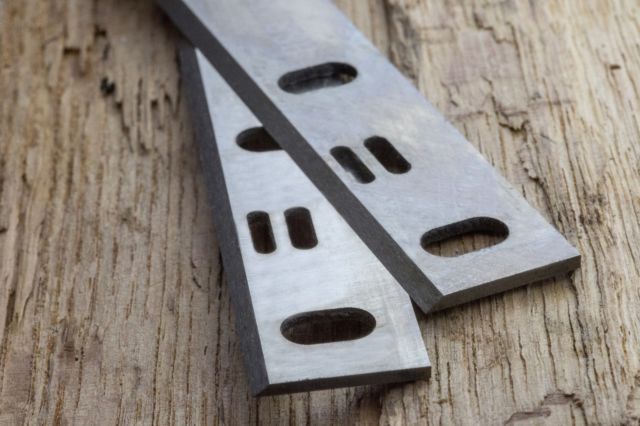 2 Stück Triton TSPL152 Ersatzhobelmesser 350767 2 Stück Triton TSPL152 Ersatzhobelmesser 350767